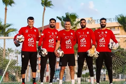 "معا نصنع المستحيل".. الحضري يوجه رسالة لحراس منتخب مصر الثاني قبل كأس العرب